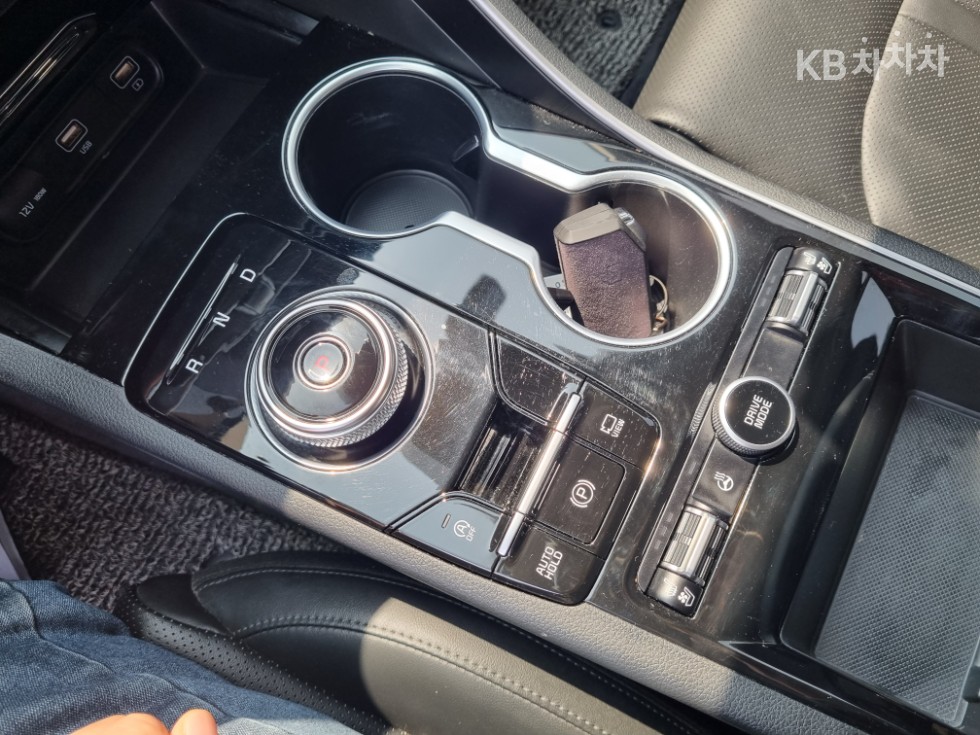 2020 - kia k5