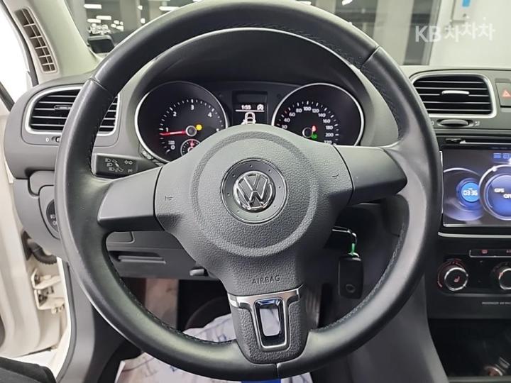 Volkswagen Golf 1.6 TDI BMT Style Edition MK6 2011-2013 10