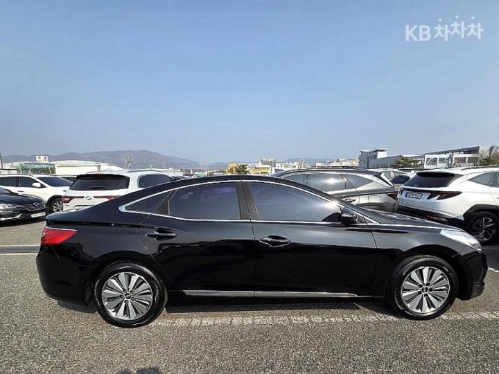 Hyundai Grandeur Hybrid Premium 4