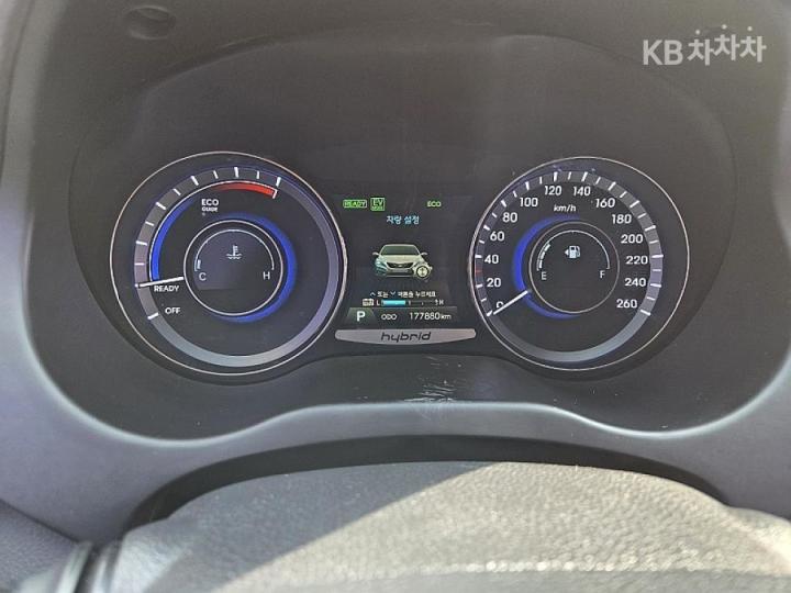 Hyundai Grandeur Hybrid Premium 7