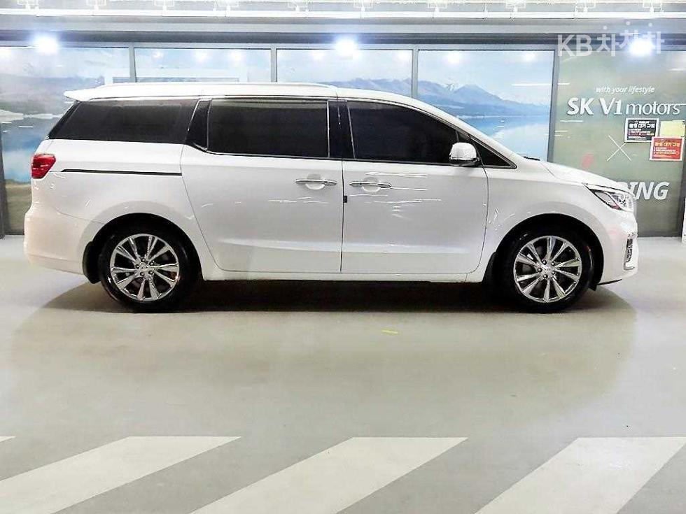 2019 - kia carnival