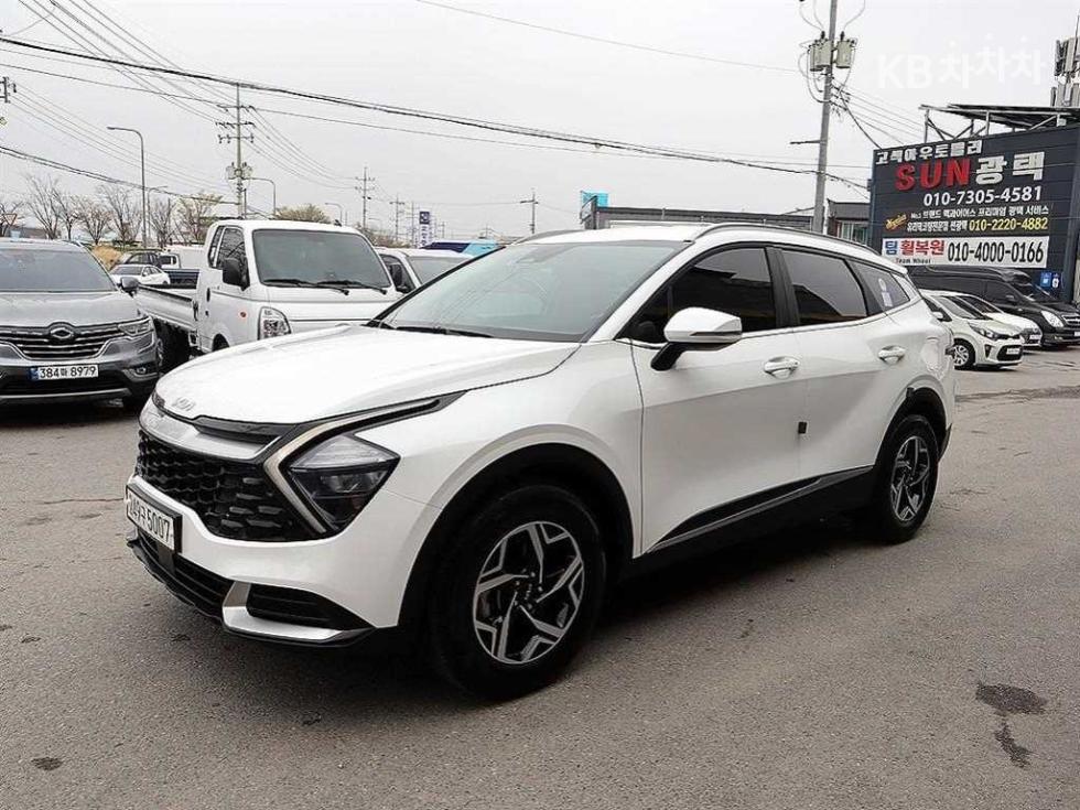 2023 - kia sportage