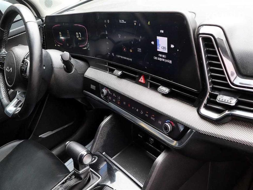 2023 - kia sportage