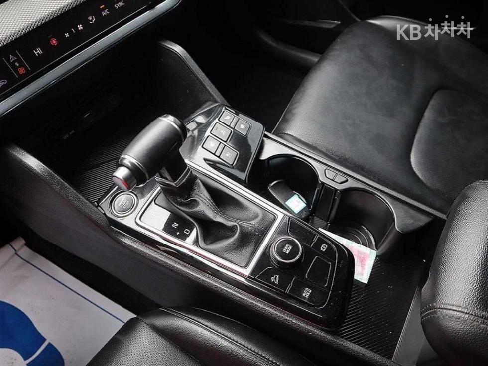 2023 - kia sportage