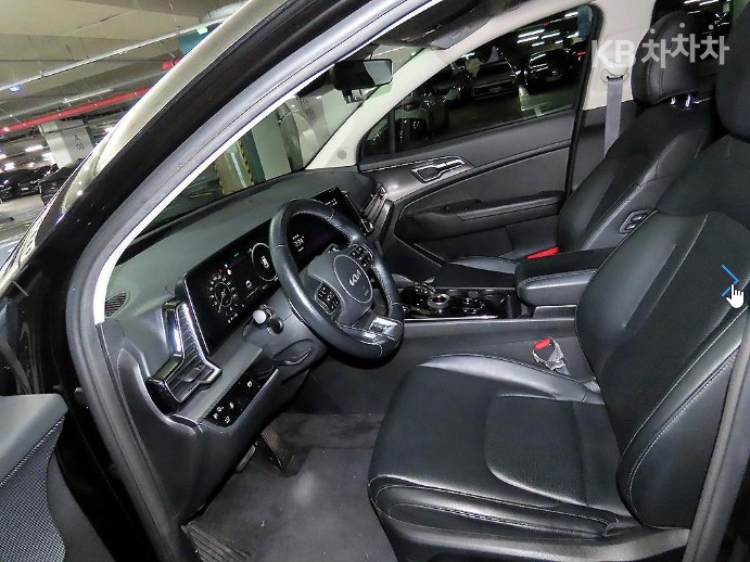 2022 - kia sportage