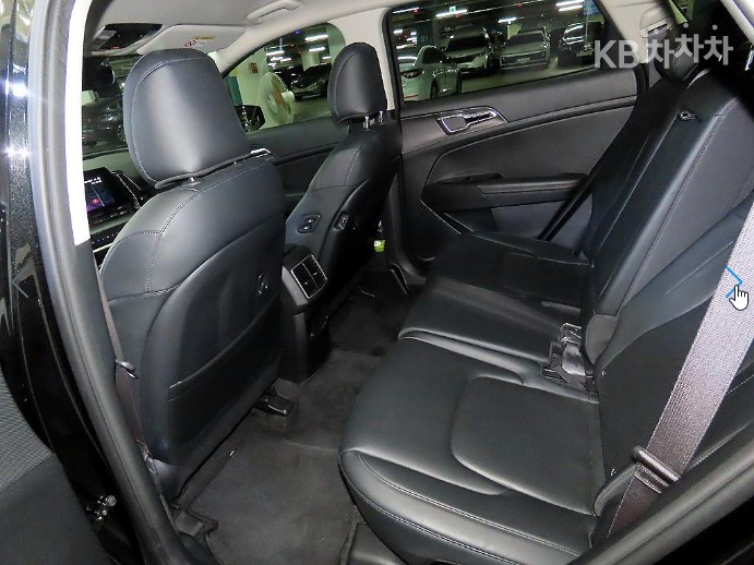 2022 - kia sportage