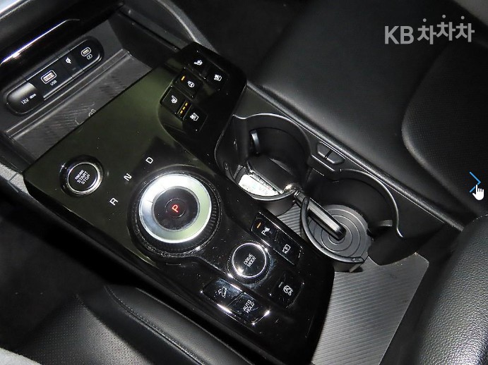 2022 - kia sportage