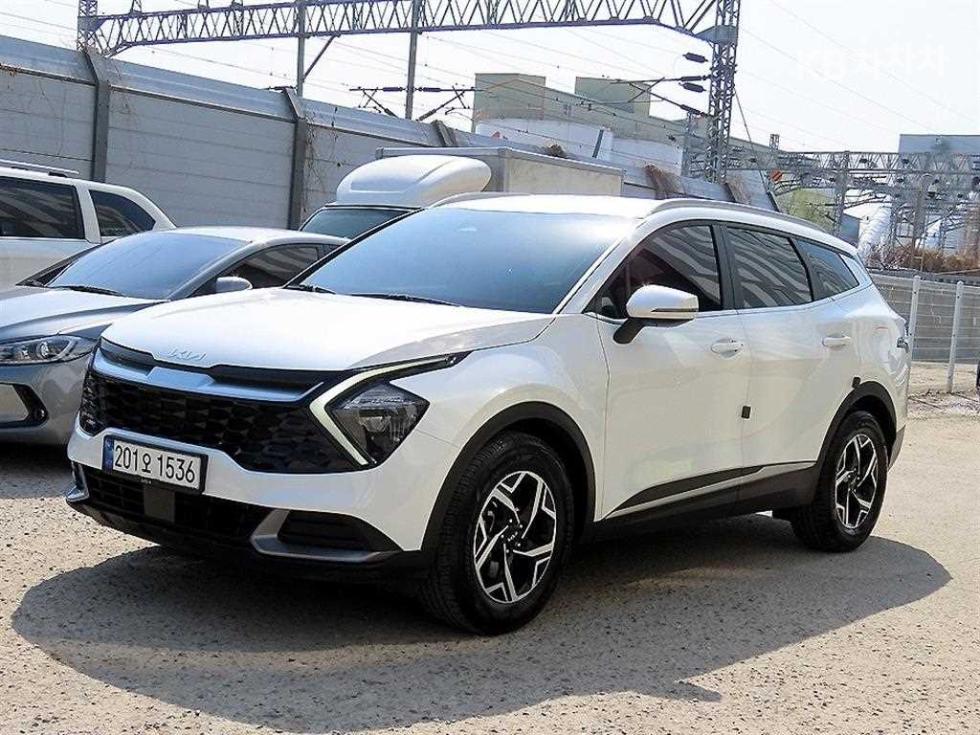 2023 - kia sportage