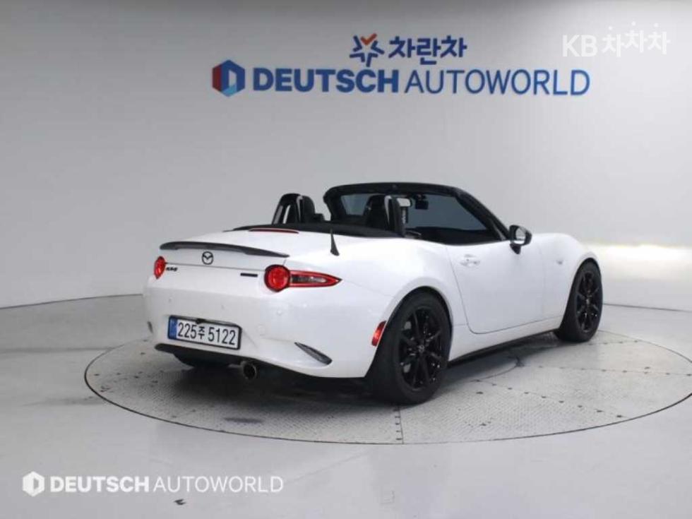 2021 - mazda mx-5