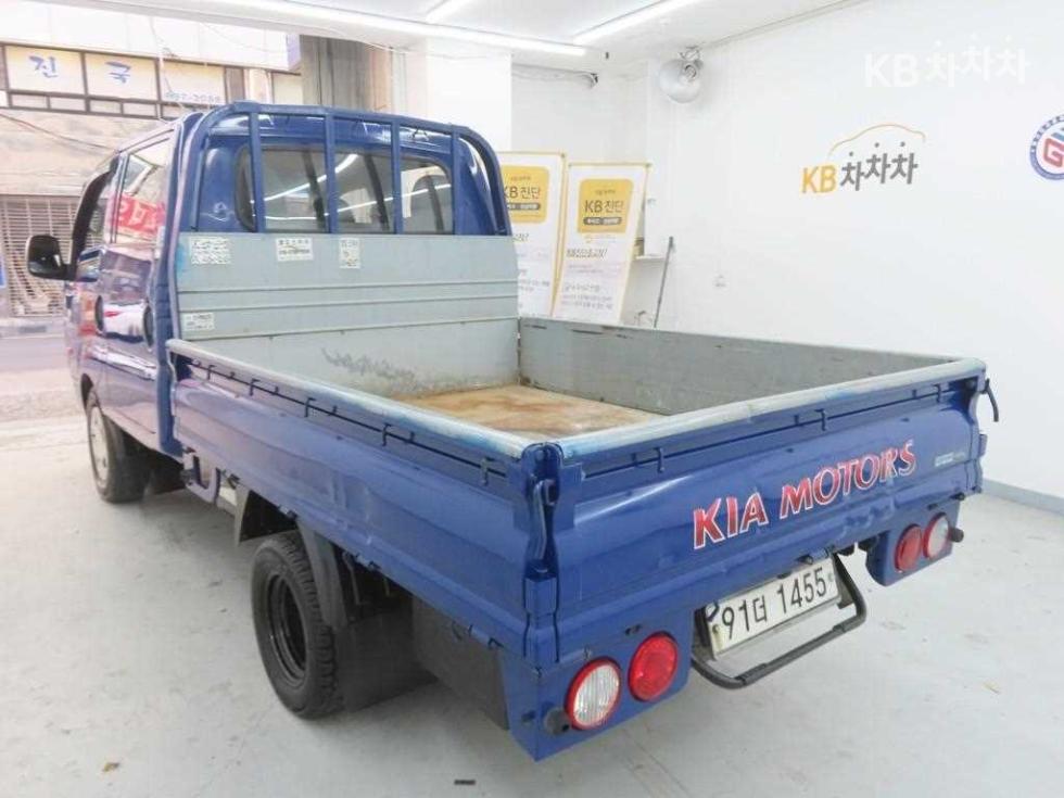 2012 - kia bongo iii