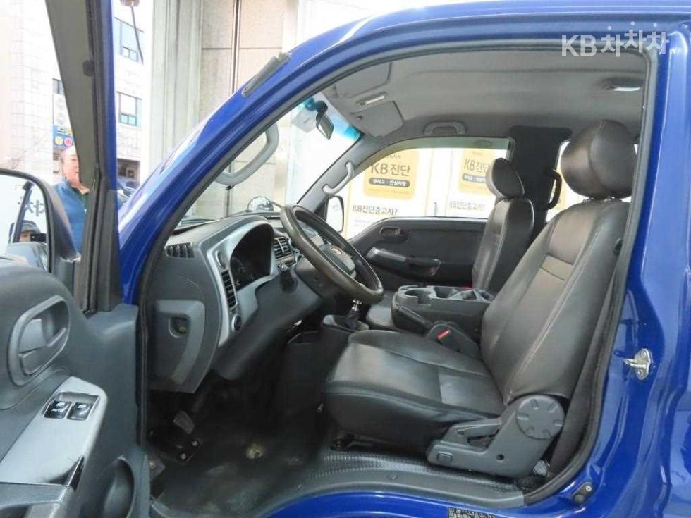 2012 - kia bongo iii