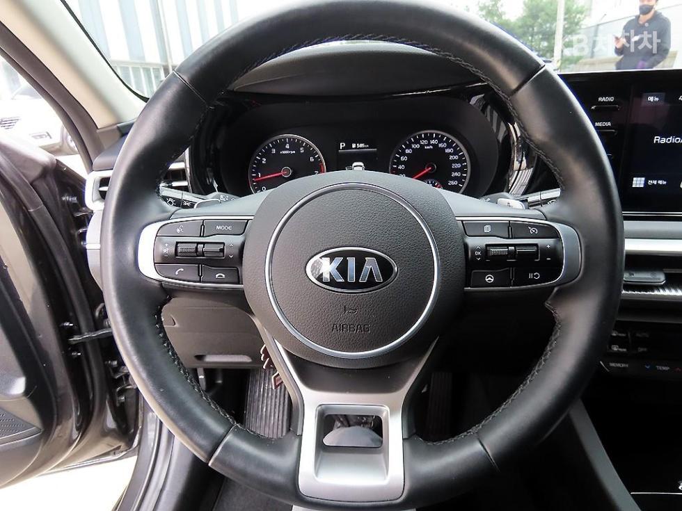 2020 - kia k5