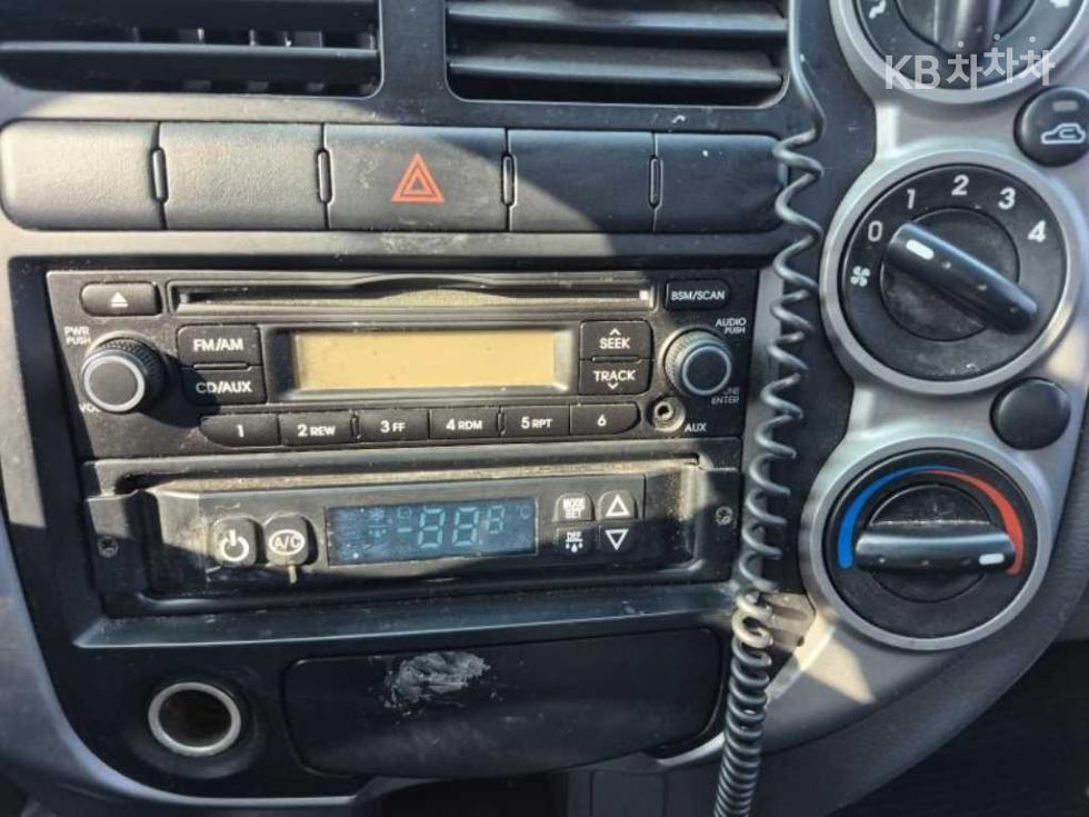 2012 - kia bongo iii