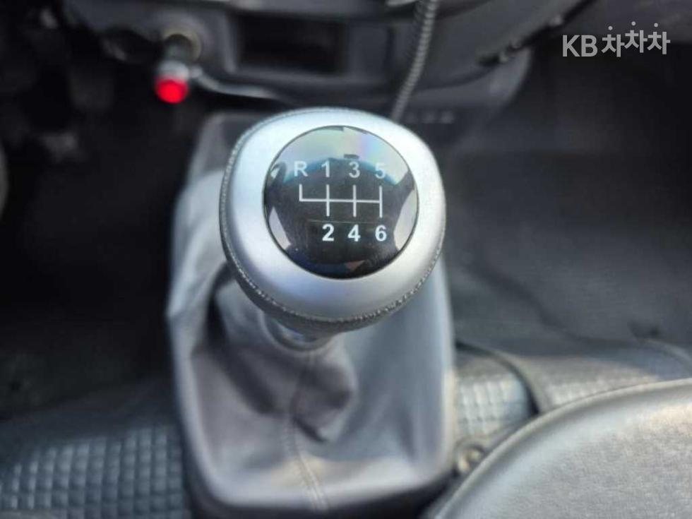 2012 - kia bongo iii