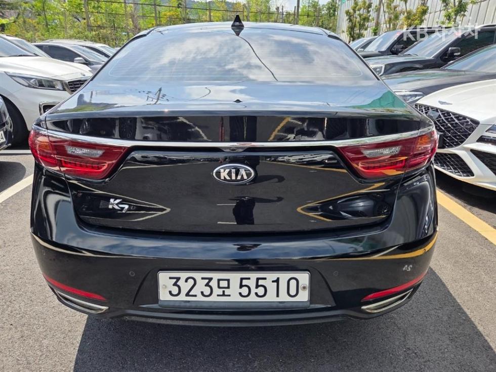 2019 - kia k7
