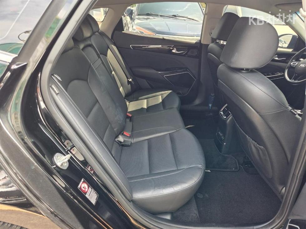 2019 - kia k7