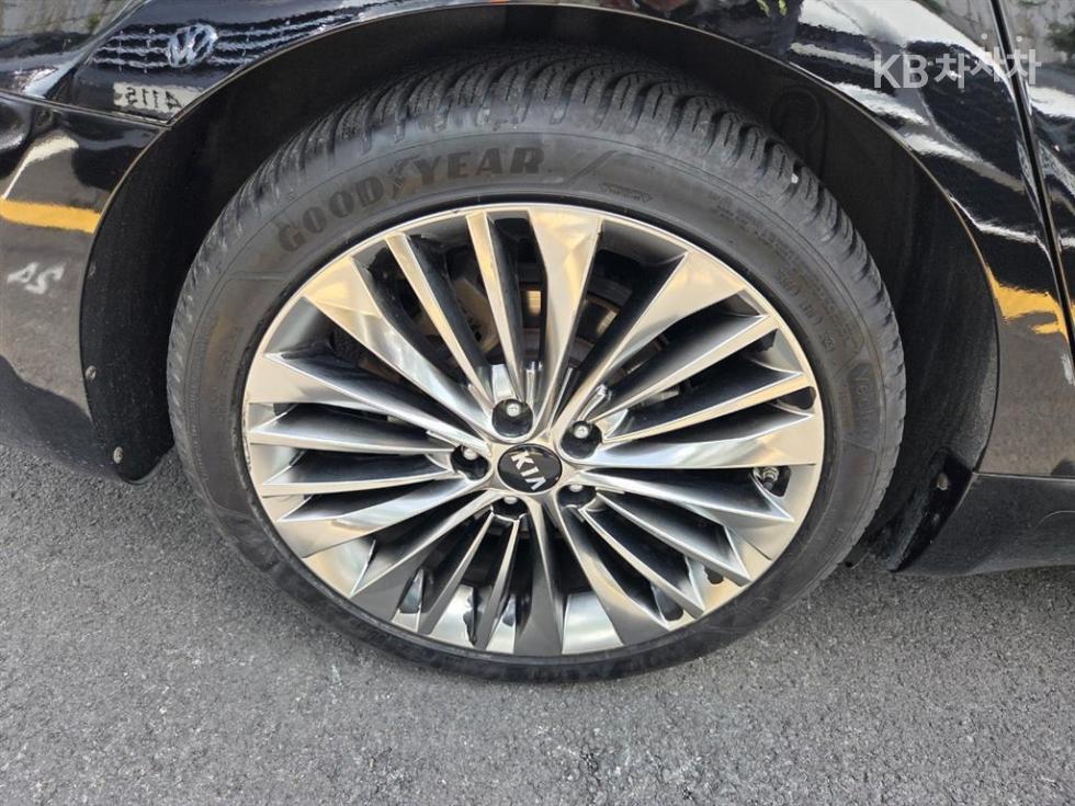 2019 - kia k7