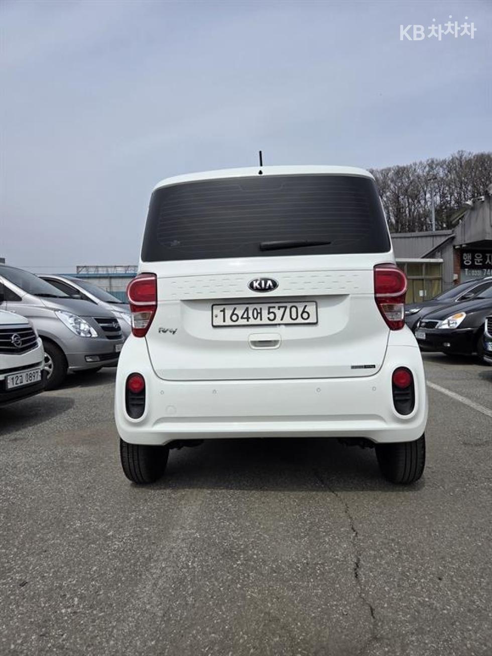 2021 - kia ray