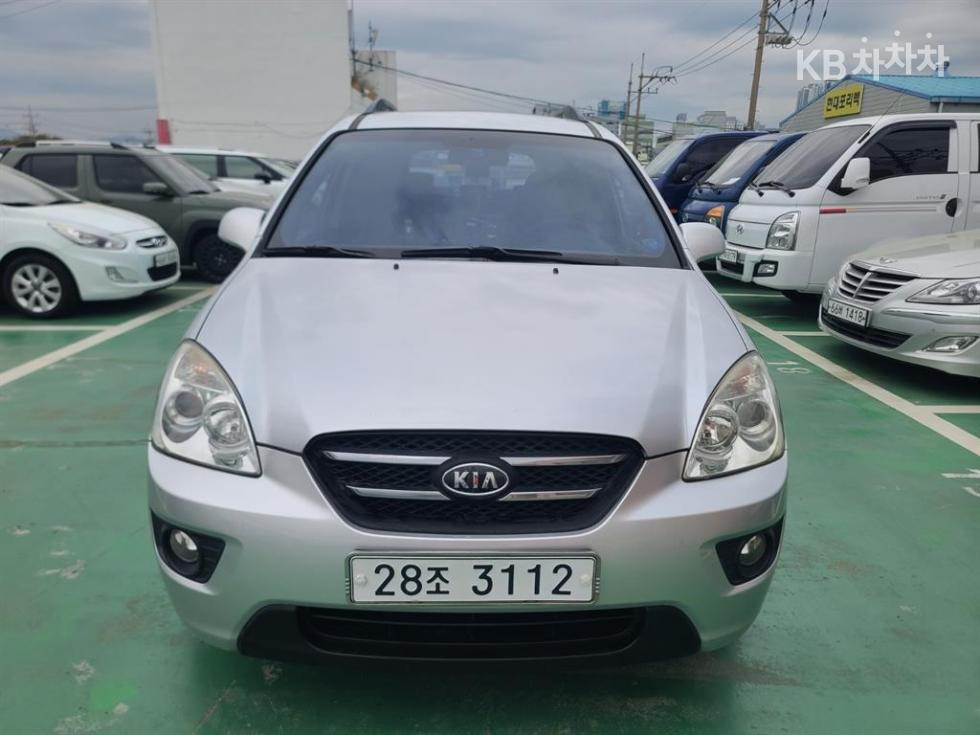 Kia Carens — miniaturë 2