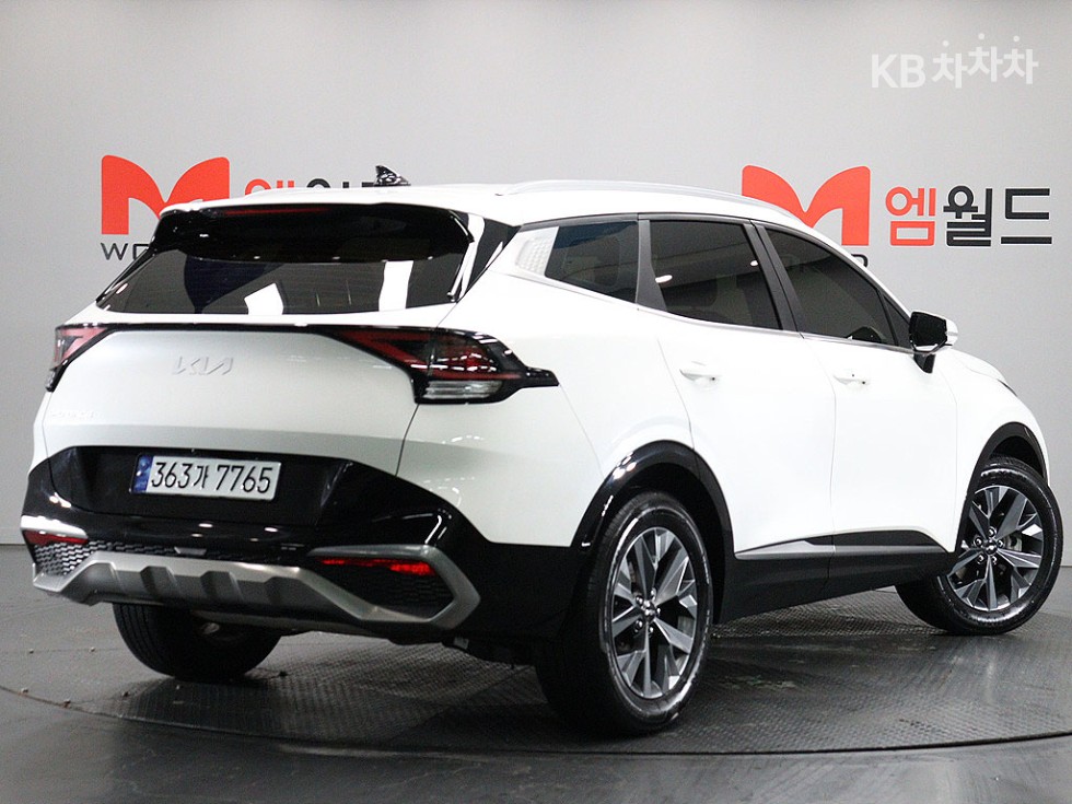 2022 - kia sportage
