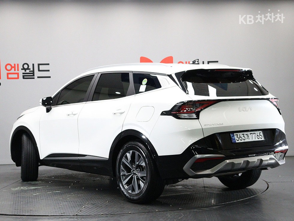 2022 - kia sportage