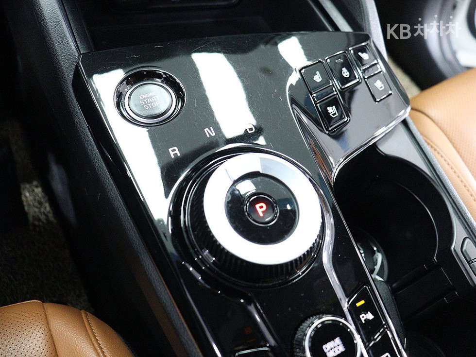 2022 - kia sportage