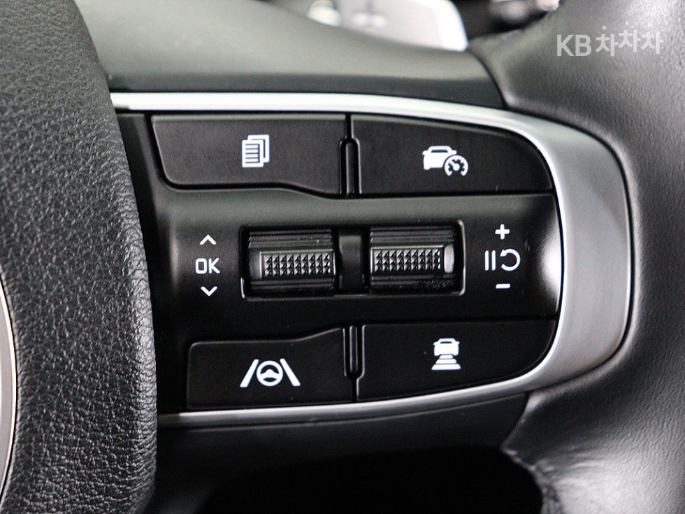 2022 - kia sportage