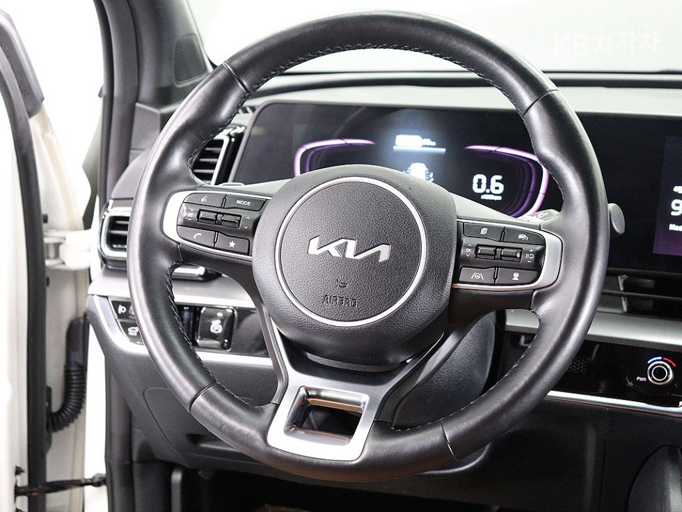 2022 - kia sportage