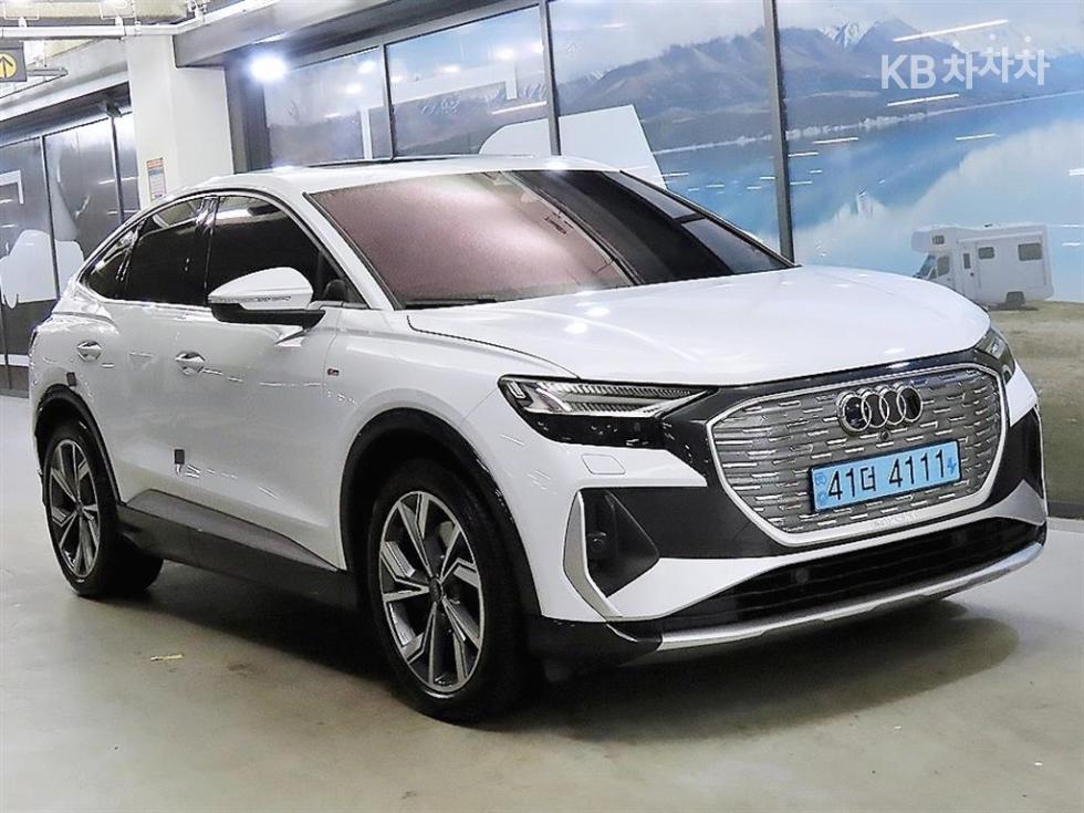 아우디 Q4 e-tron 40 Sportback Premium