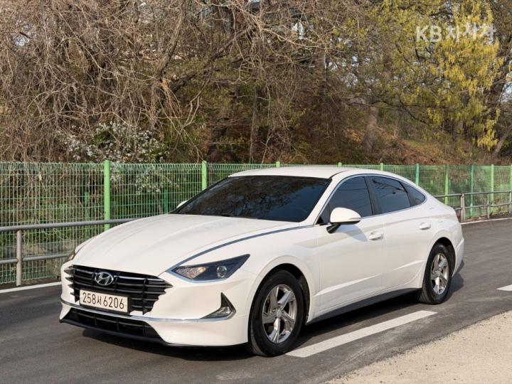 Hyundai Sonata 2.0 LPG 렌터카 — foto 1