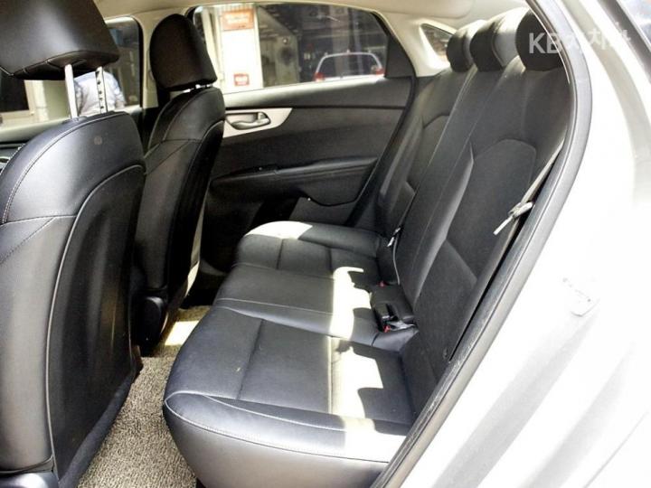 Kia K3 BD 1.6 Gasoline Prestige — фото 5