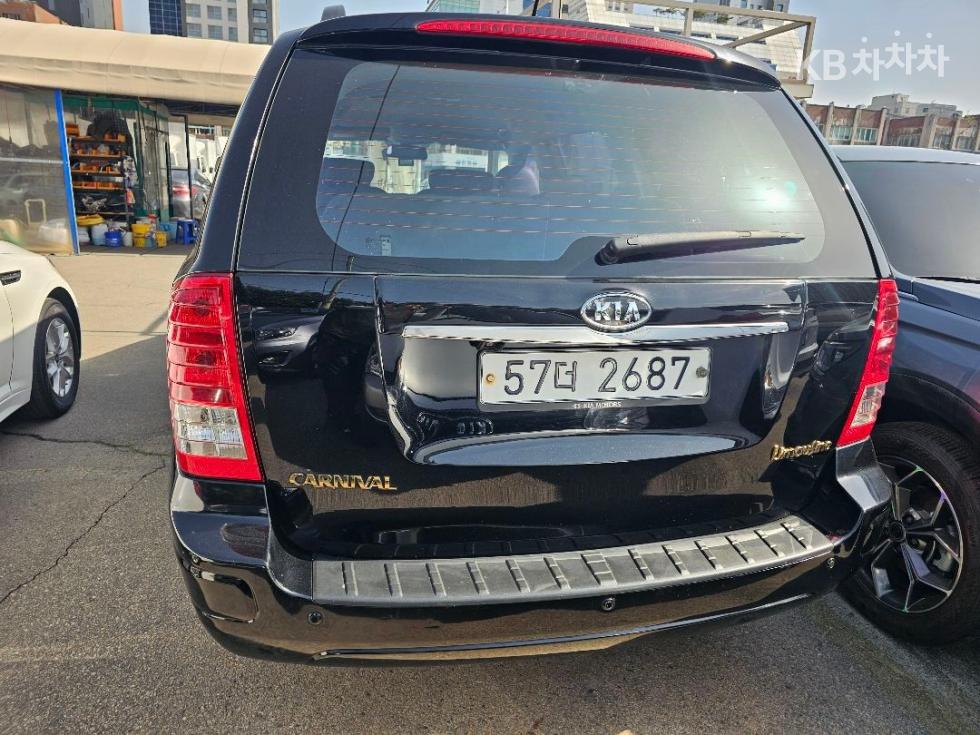 2012 - kia carnival