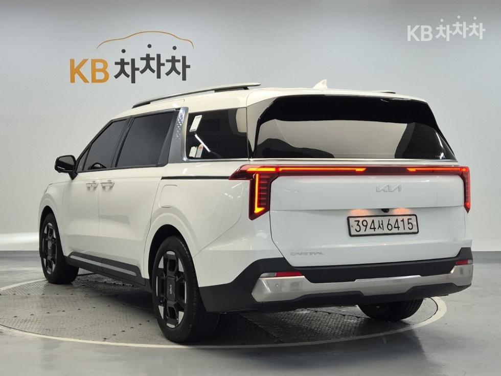 2024 - kia carnival