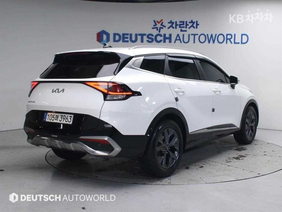 2022 - kia sportage