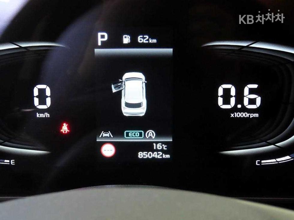 2022 - kia sportage