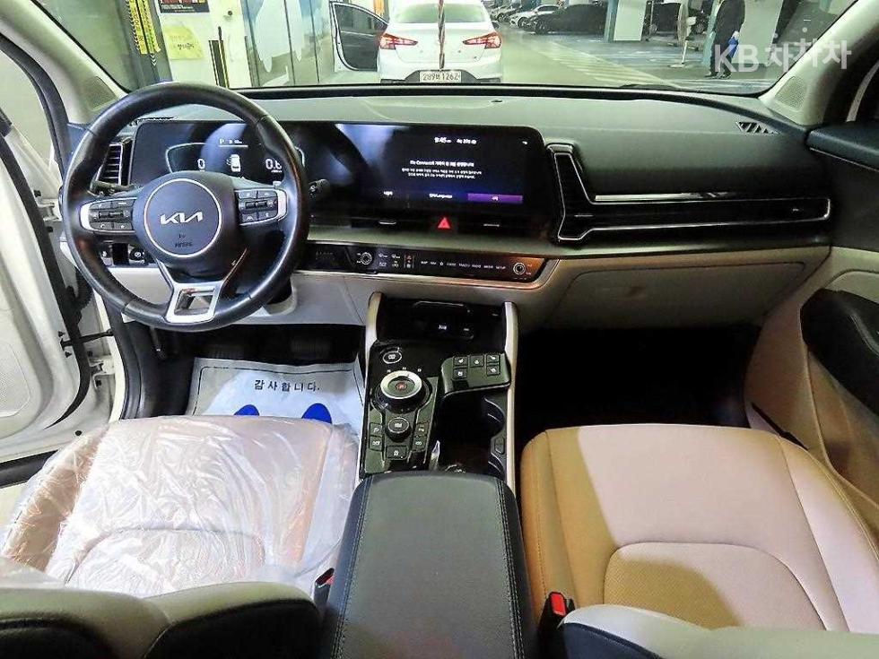 2022 - kia sportage