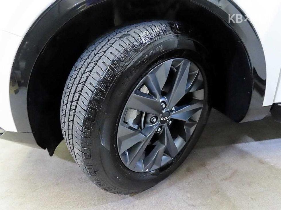 2022 - kia sportage