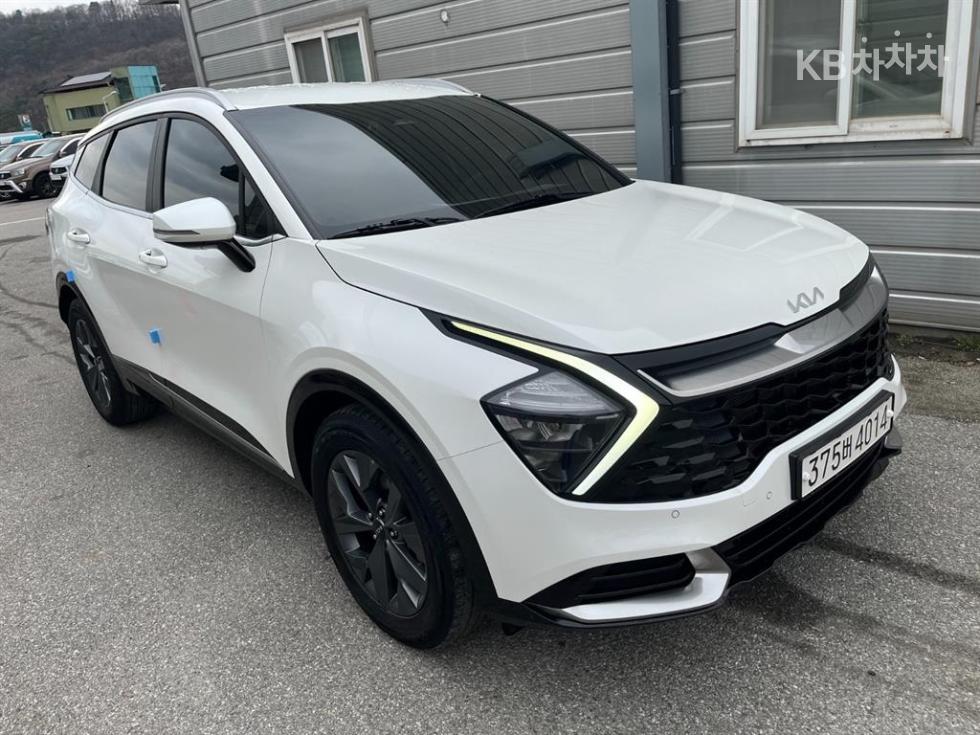 2023 - kia sportage