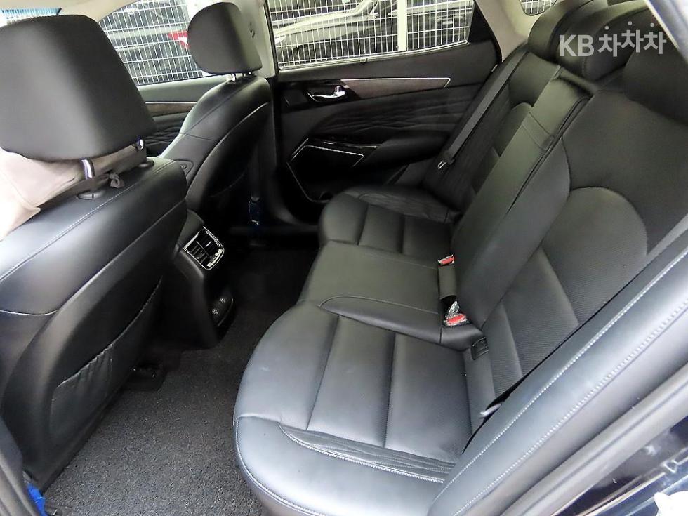 2020 - kia k7