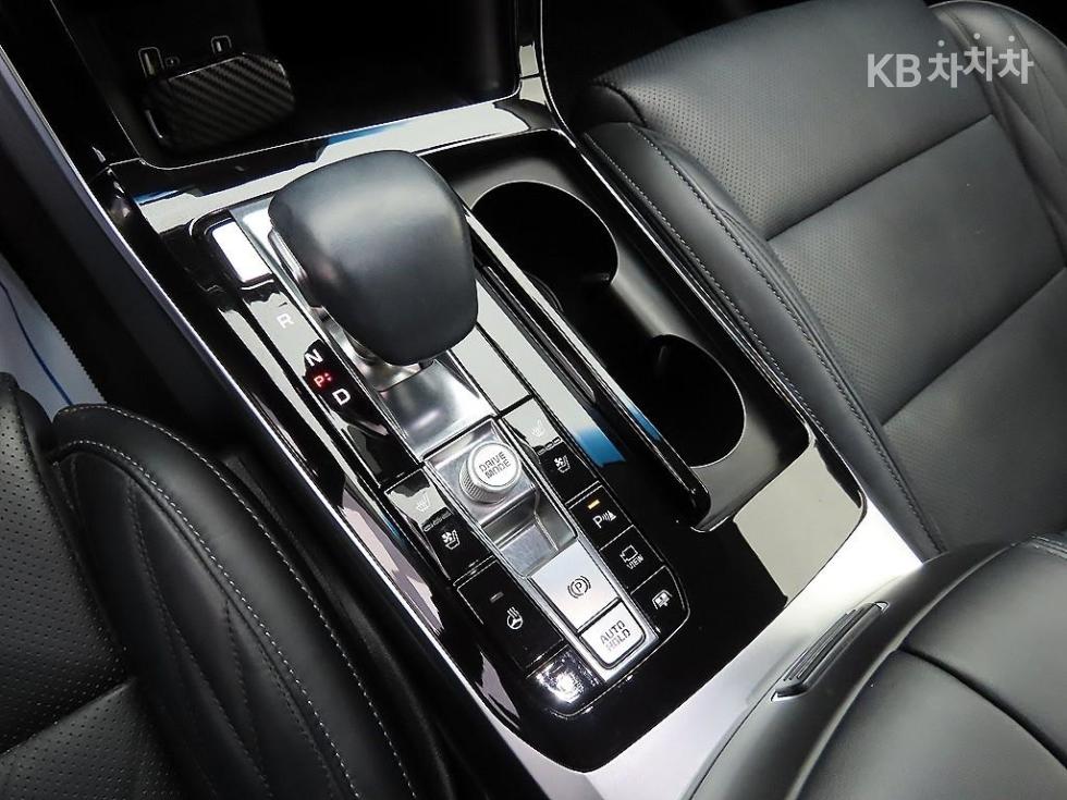 2020 - kia k7