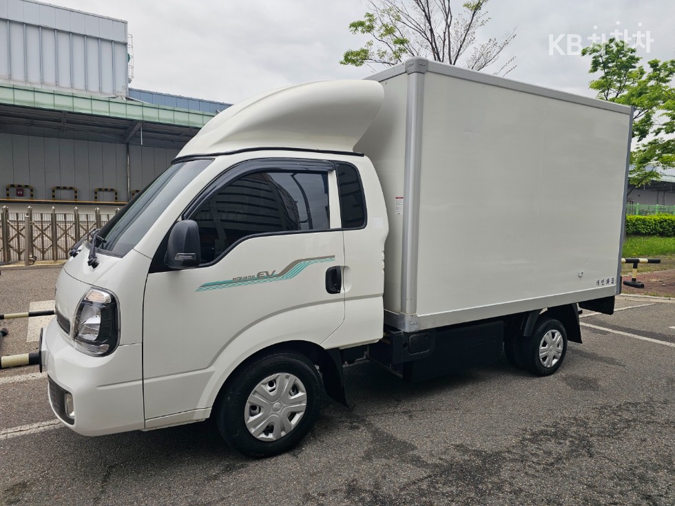 2022 - kia bongo iii