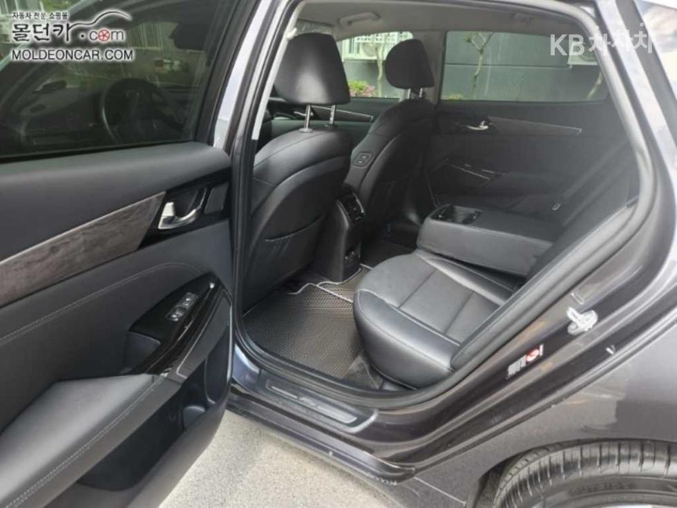 2020 - kia k7
