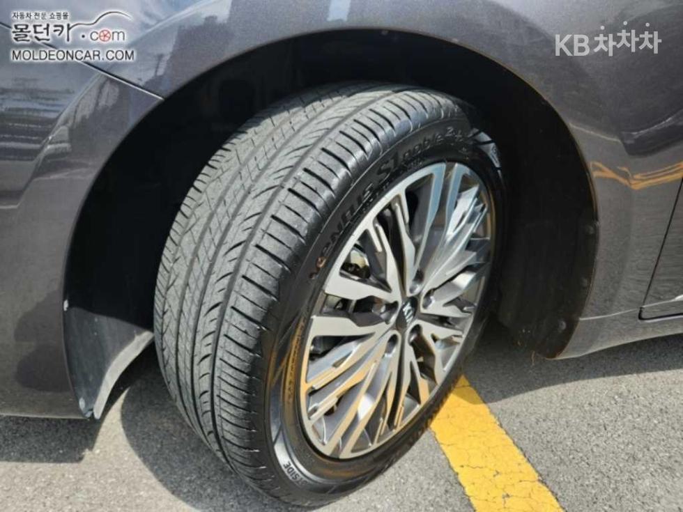 2020 - kia k7
