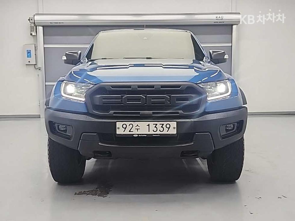 2021 Ford 4 photo