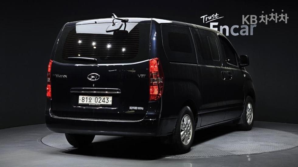 2021 - hyundai grand starex