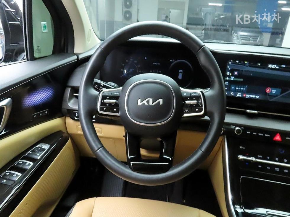 2023 - kia carnival