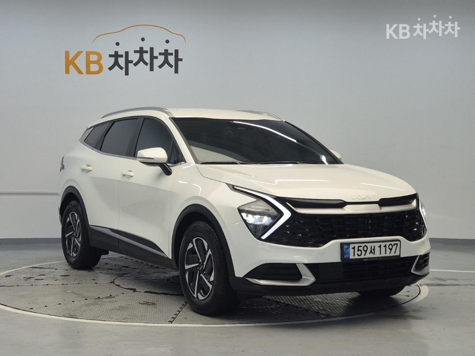 2022 - kia sportage