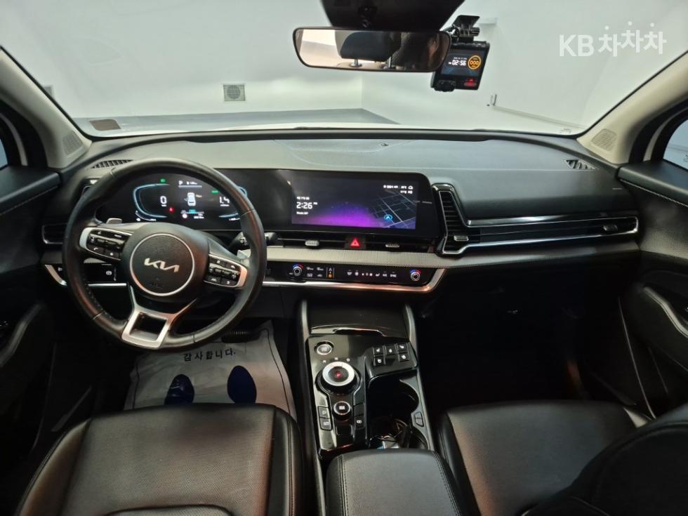 2022 - kia sportage
