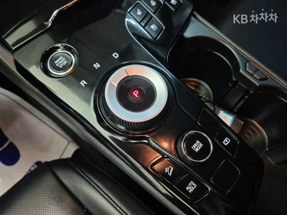 2022 - kia sportage