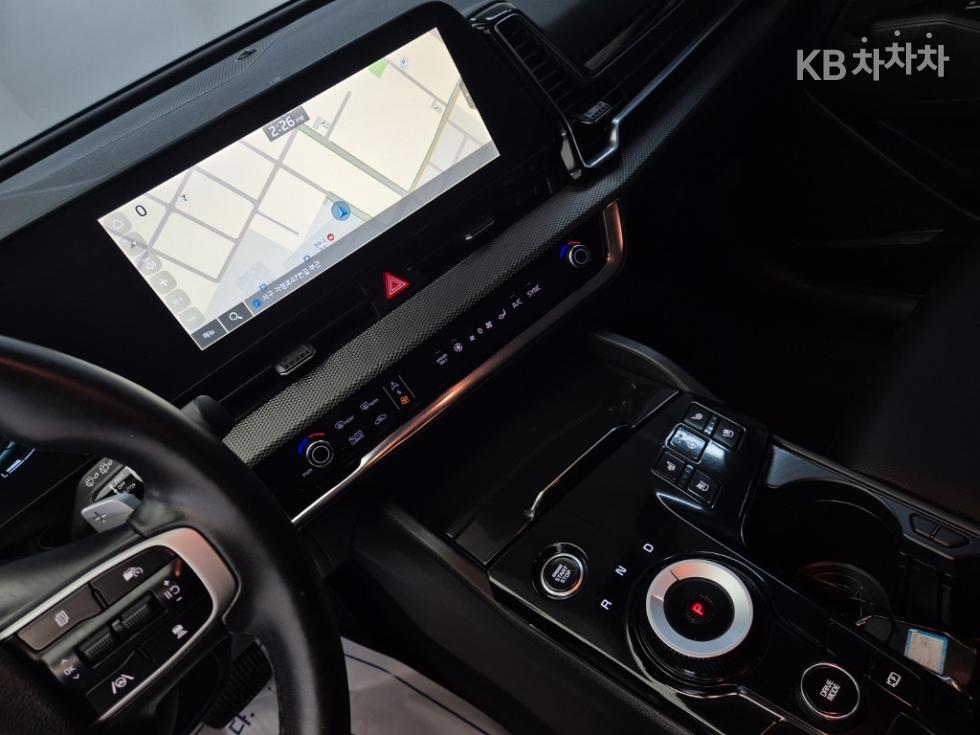 2022 - kia sportage
